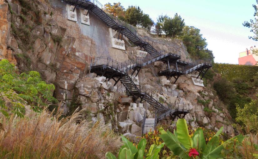 The Cliff Staircase is building in Nantes