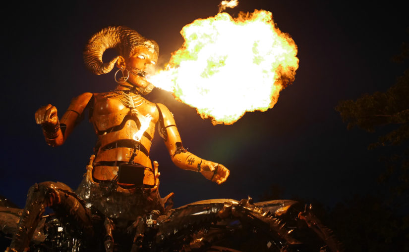 La Gardienne des Ténèbres au Hellfest 2025